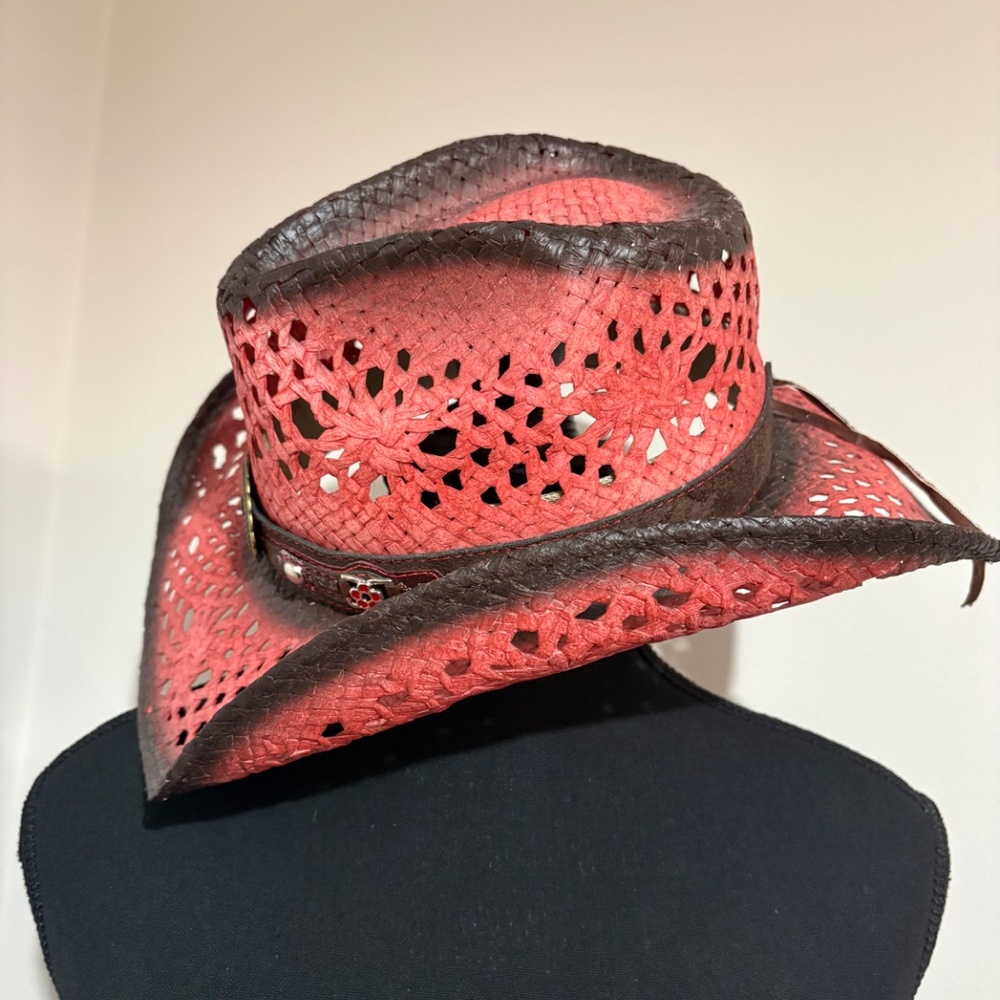 Bullhide Hats Run A Muck - Picture 3 of 9